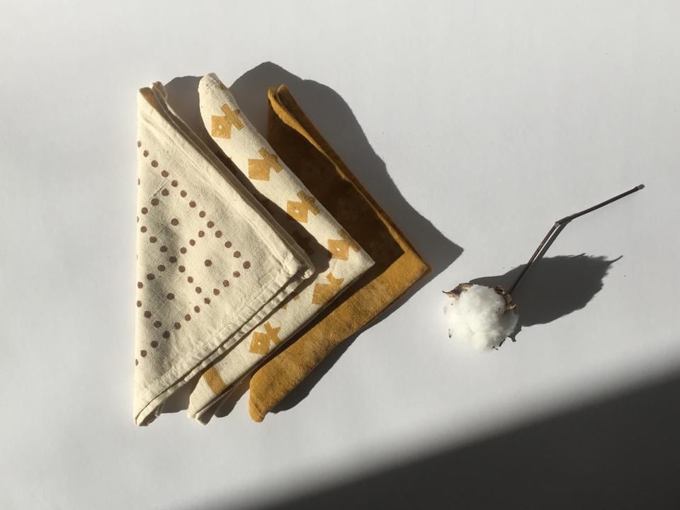 Natural and neutral hand block printed cloth napkin set with bold and elegant patterns. Indian cloth napkins.